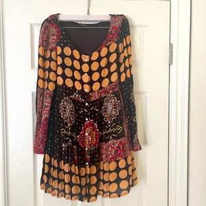 MinkPink Graphic Dress-Top in Size Small